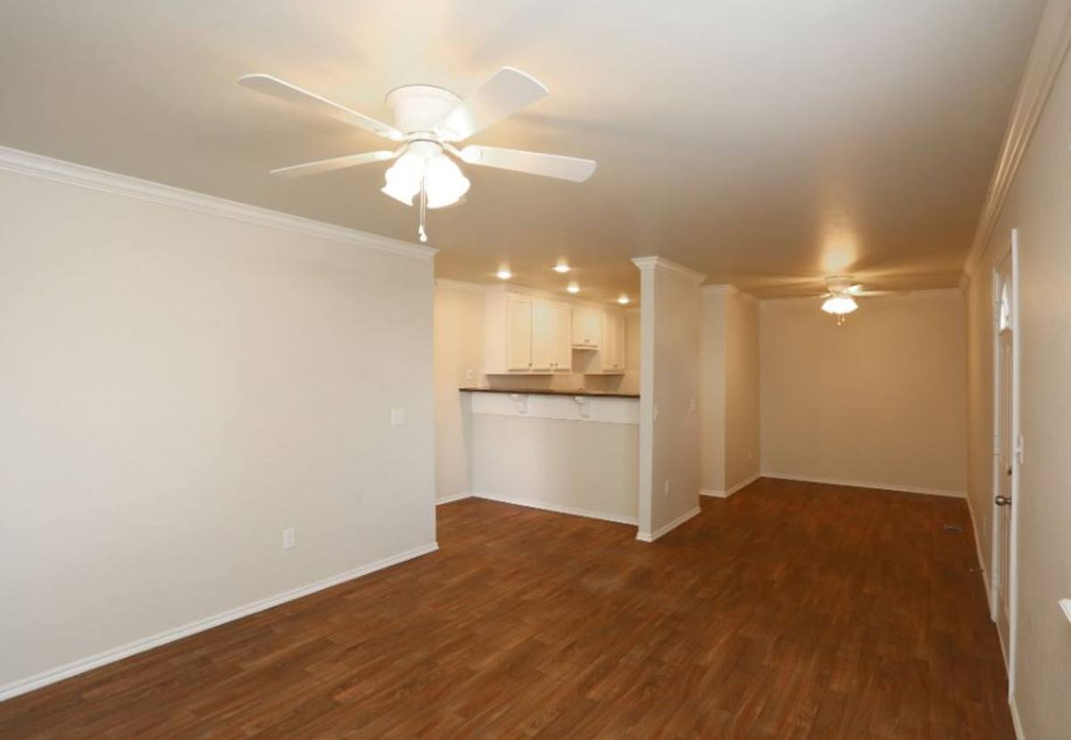 Apartment for rent at 800 Chowning Ave, Edmond, OK 73034