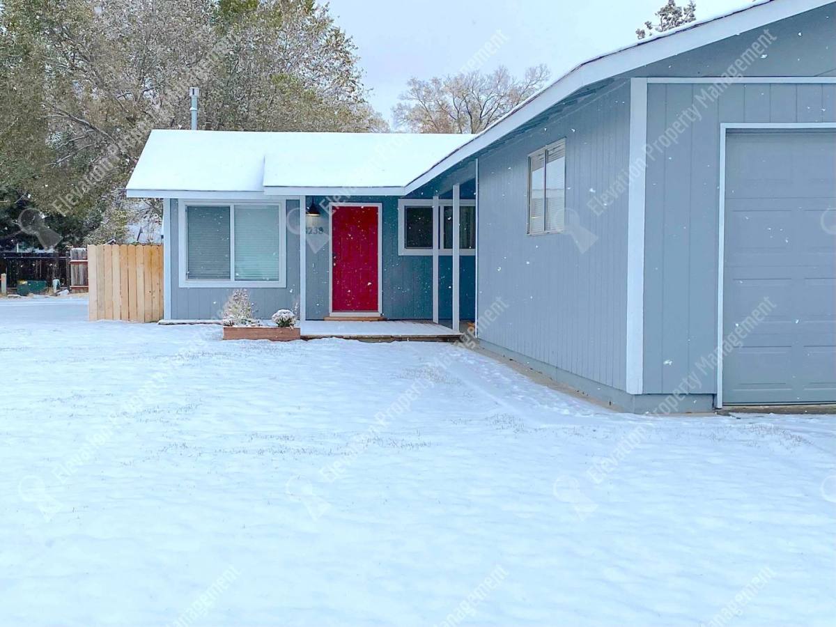 House for rent at 1238 SW 16th St, Redmond, OR 97756