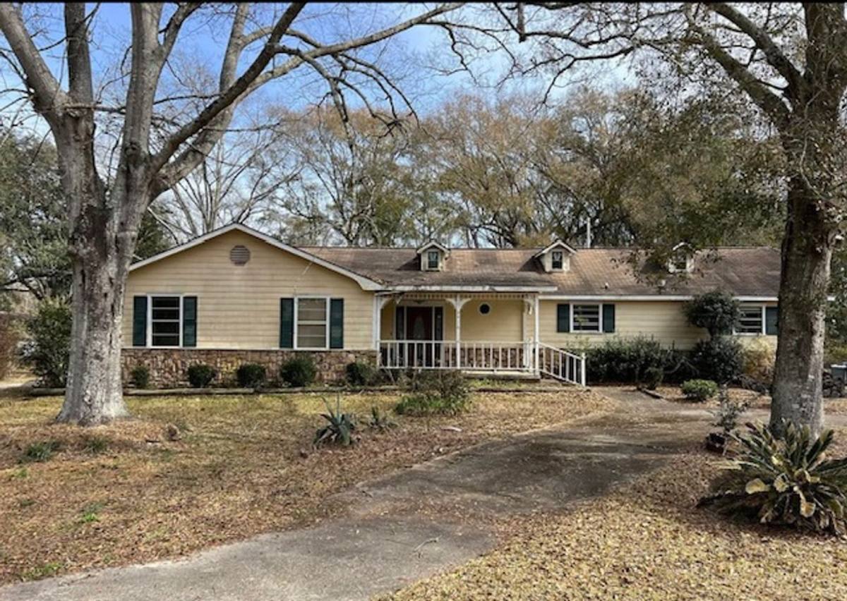 House for rent at 9416 Windrow Place, Moss Point, MS 39562