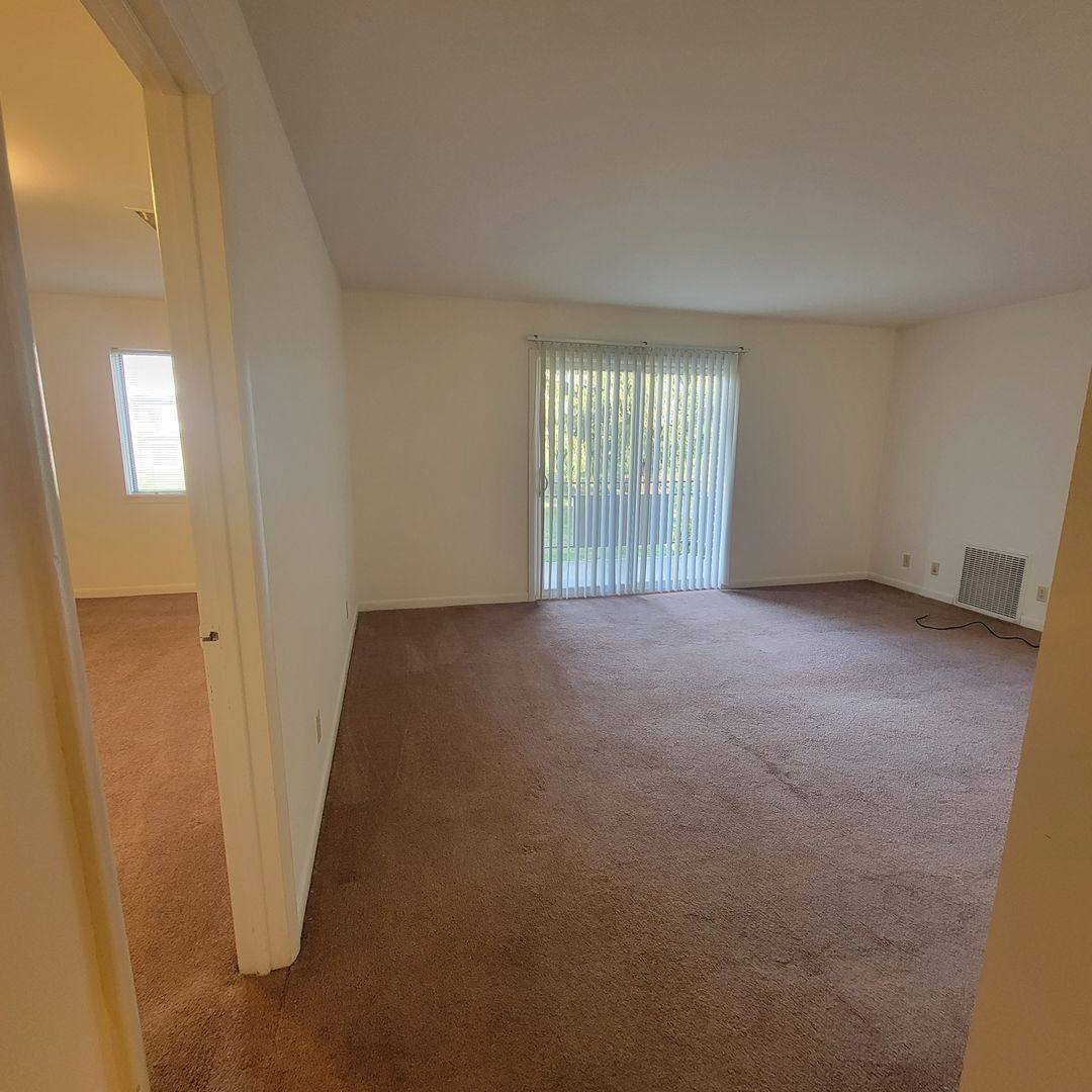 Apartment for rent at 611 Clay St SE, Blacksburg, VA 24060