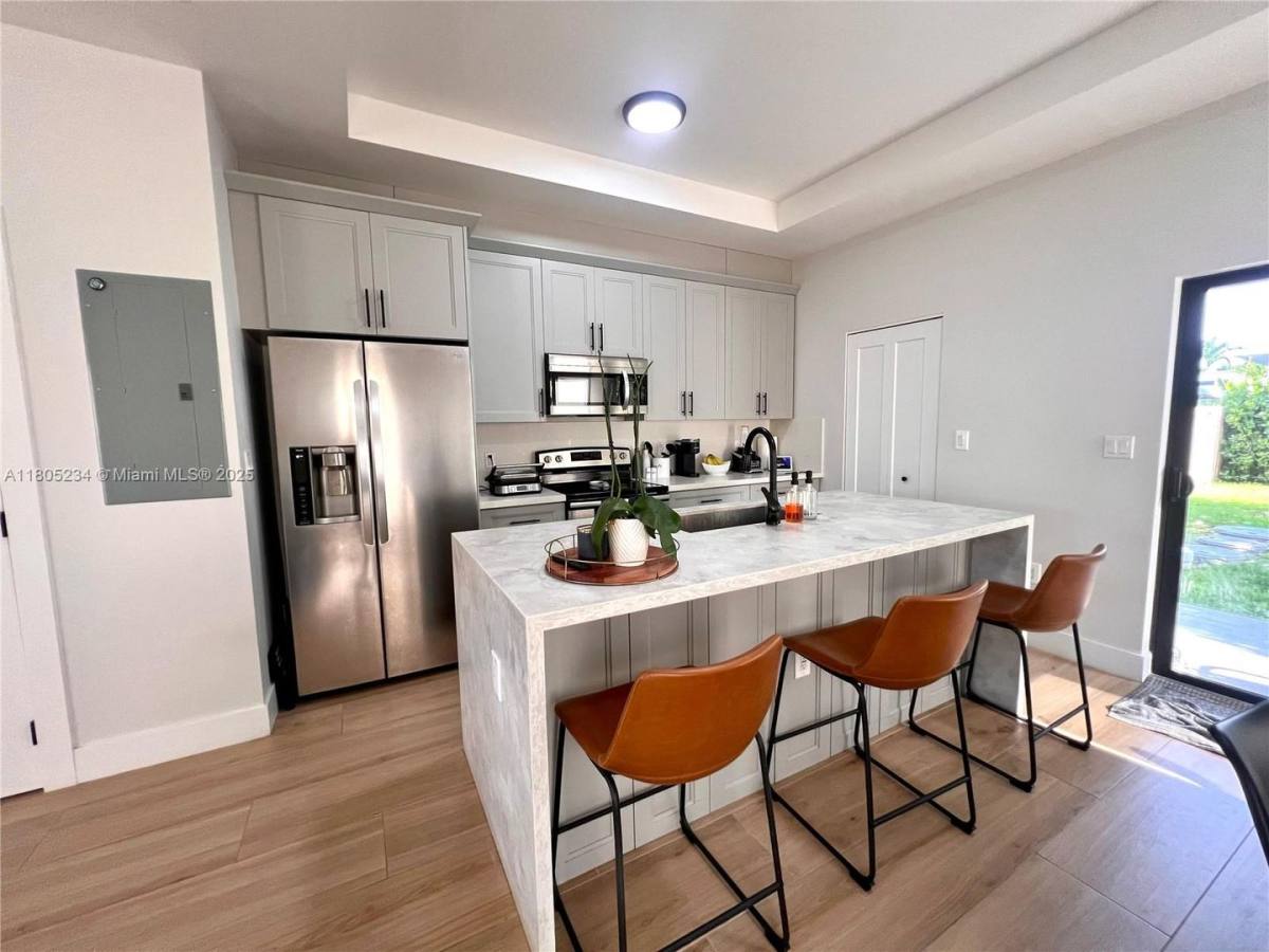 Townhouse for rent at 8753 SW 34th St, Miami, FL 33165