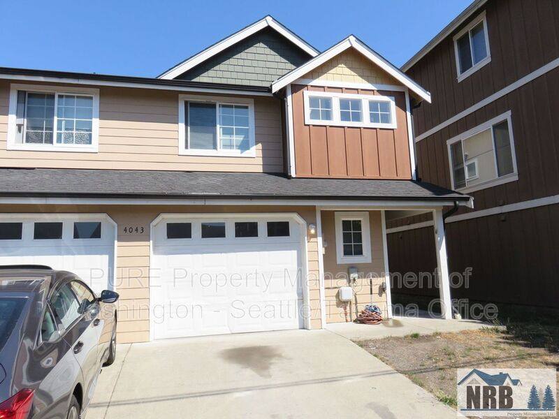 Townhouse for rent at 4043 S Warner #A, Tacoma, WA 98409