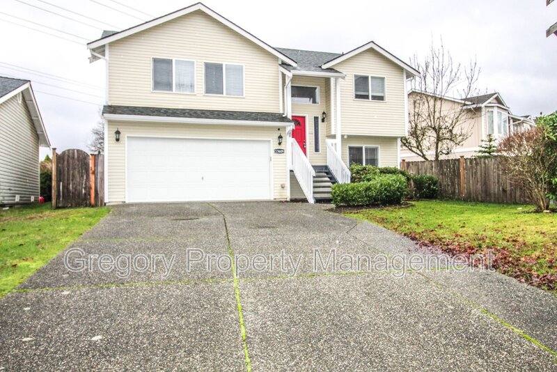 House for rent at 13609 46th Ave SE, Snohomish, WA 98296