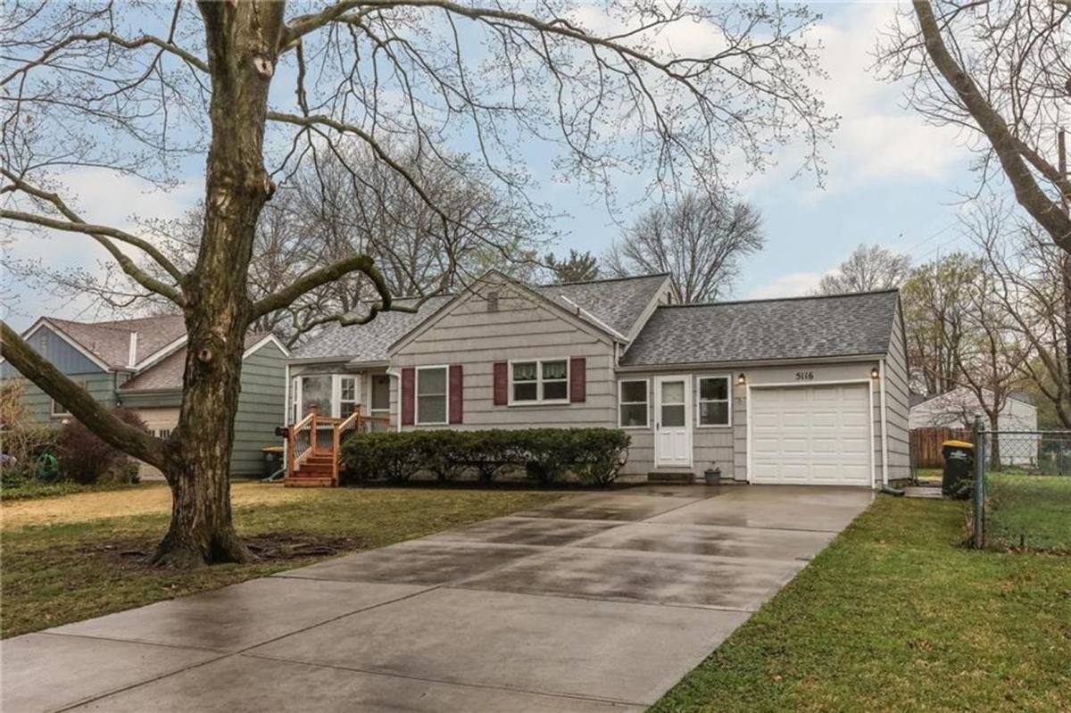 House for rent at 5116 Reeds Rd, Mission, KS 66202