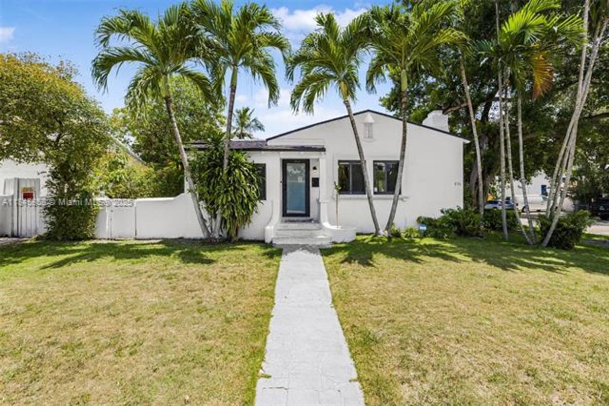 House for rent at 836 NE 82nd St, Miami, FL 33138