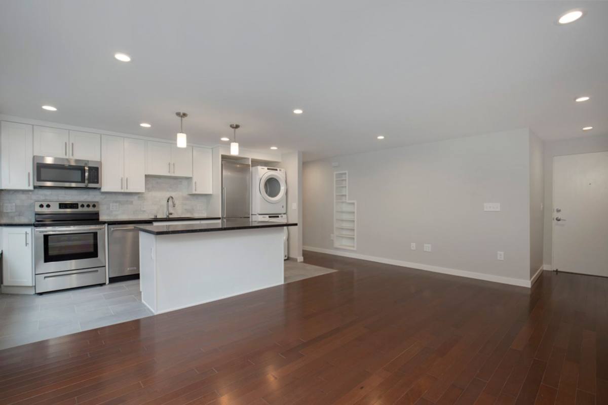 Apartment for rent at 1020 5th Ave N, Seattle, WA 98109