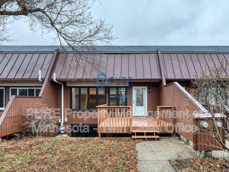 Townhouse for rent at 2421 S 9th St, Minneapolis, MN 55406