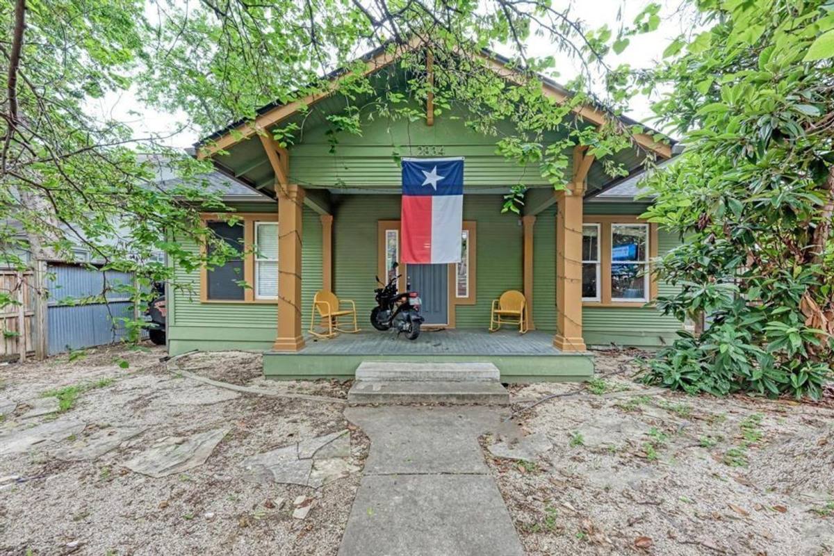 Townhouse for rent at 2834 Salado St, Austin, TX 78705