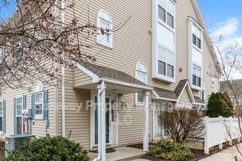 Townhouse for rent at 1404 Wharton Rd, Mount Laurel, NJ 08054