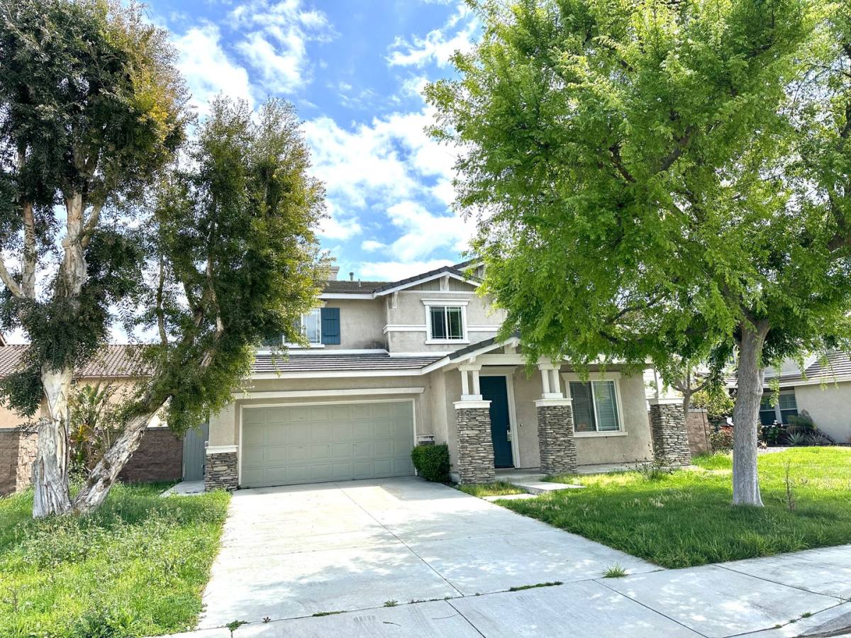House for rent at 6542 Gladiola St, Corona, CA 92880