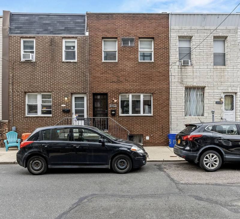 House for rent at 1511 S Hollywood St, Philadelphia, PA 19146