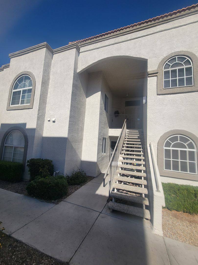 Apartment for rent at 3125 N Buffalo Dr, Las Vegas, NV 89128