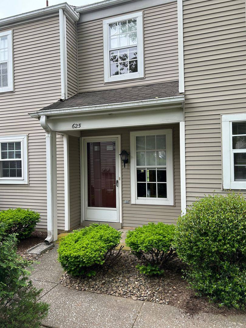 Townhouse for rent at 625 Barrington Court, Palmyra, PA 17078