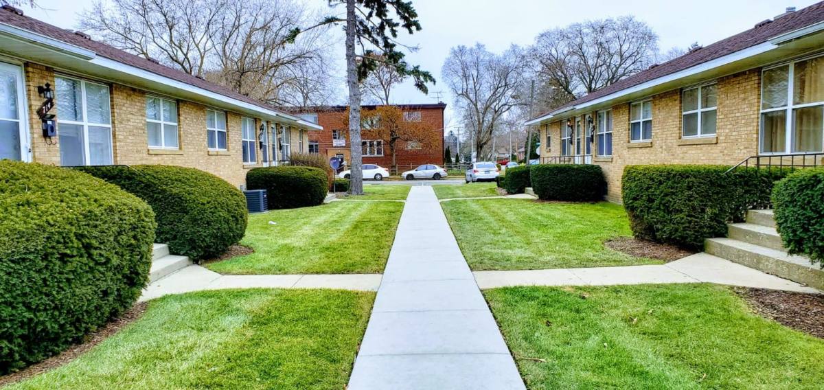 Apartment for rent at 1112 - 1118 Porter St, Waukegan, IL 60085