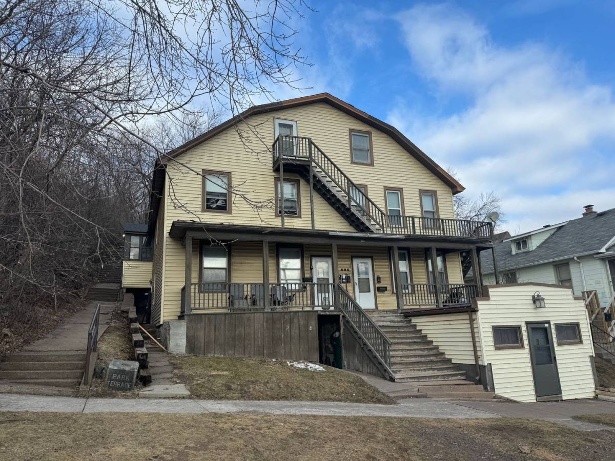 Apartment for rent at 729-731 W 1st St, Duluth, MN 55806