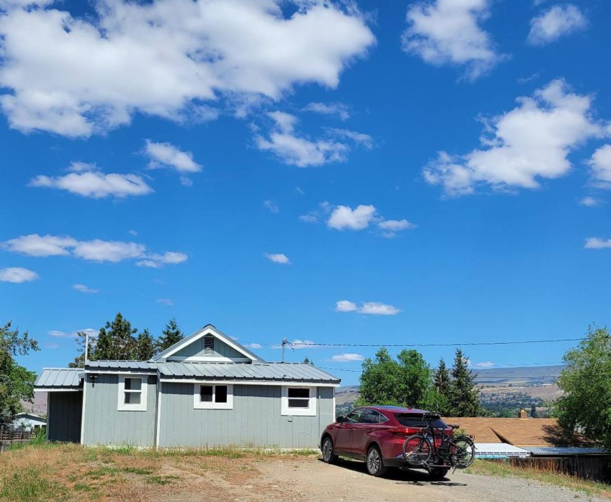 Apartment for rent at 1526 Crescent St, Wenatchee, WA 98801