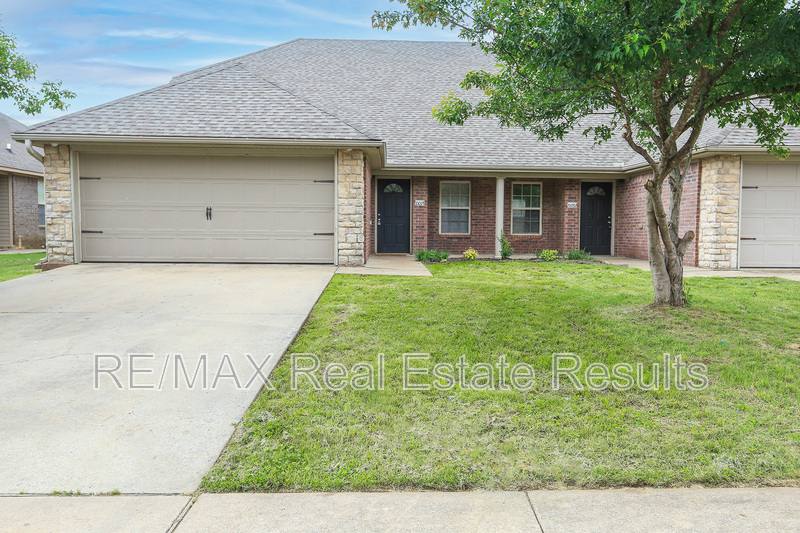 Apartment for rent at 3509 SW Deerfield Blvd #1, Bentonville, AR 72713