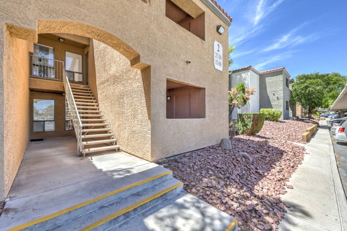 Condo for rent at 3151 Soaring Gulls Dr, Las Vegas, NV 89128