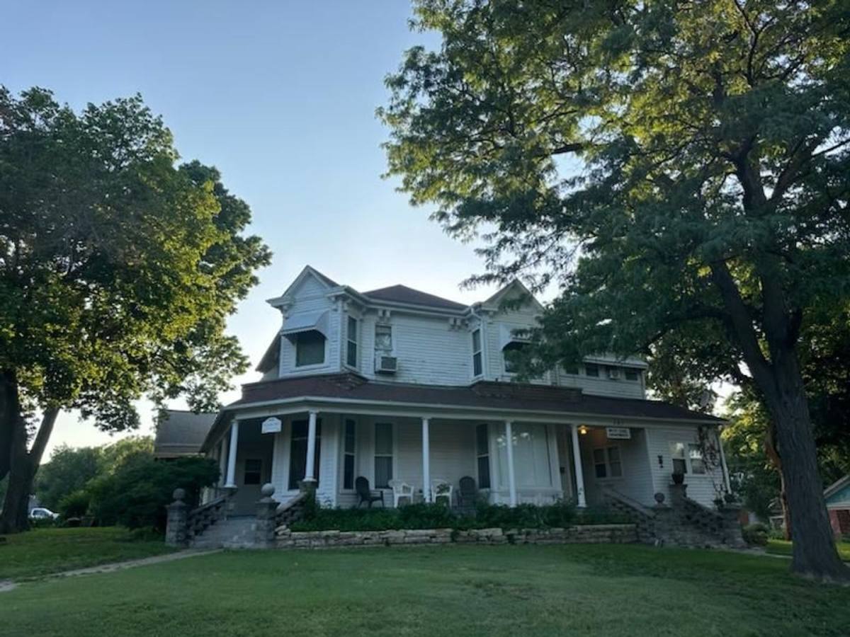 Apartment for rent at 505 W 7th St, Concordia, KS 66901