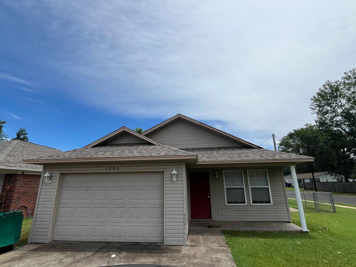 House for rent at 1000 N Greenwich Ave, Russellville, AR 72801