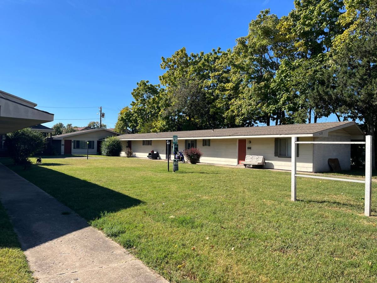 Apartment for rent at 510 E Harrison St, Springfield, MO 65806