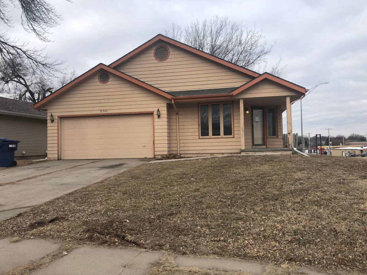 House for rent at 5701 S, Lincoln, NE 68516