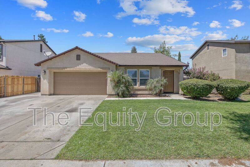 House for rent at 4346 W Rialto Ave, Visalia, CA 93277