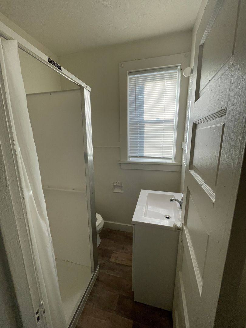 Apartment for rent at 3263 Arbor St, Omaha, NE 68105