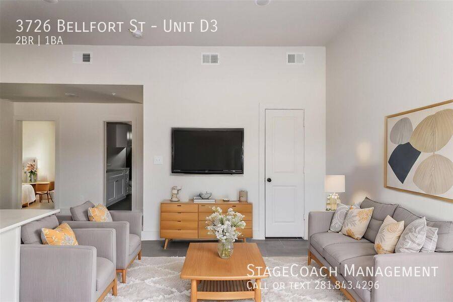 Apartment for rent at 3726 Bellfort St, Houston, TX 77051