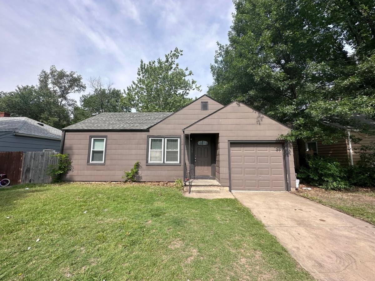 House for rent at 1239 N Dellrose, Wichita, KS 67208