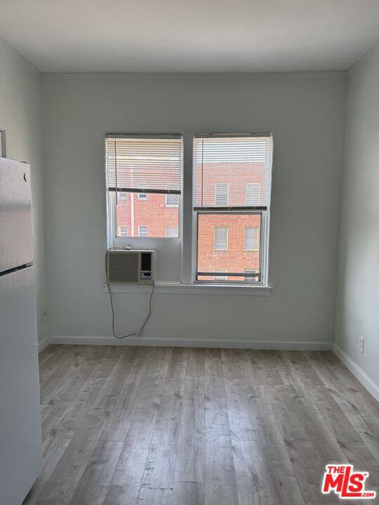 Apartment for rent at 920 S Hobart Blvd, Los Angeles, CA 90006