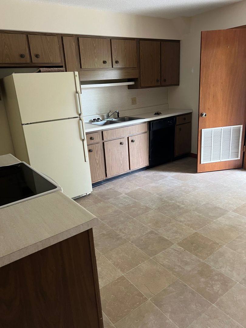 Lovell Road Apartment, 10410 Lovell Center Dr, Knoxville, TN 37922 - Apartment for Rent