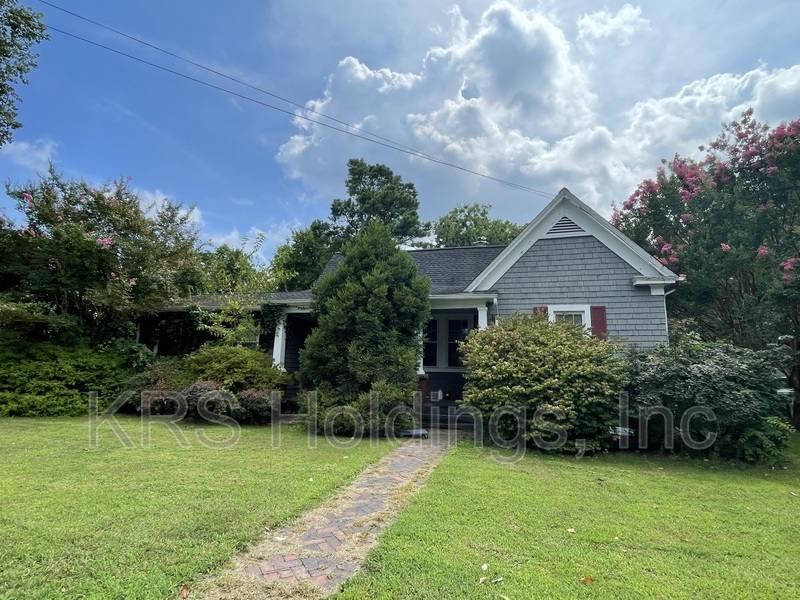 House for rent at 53 Claremont Dr, Hampton, VA 23661