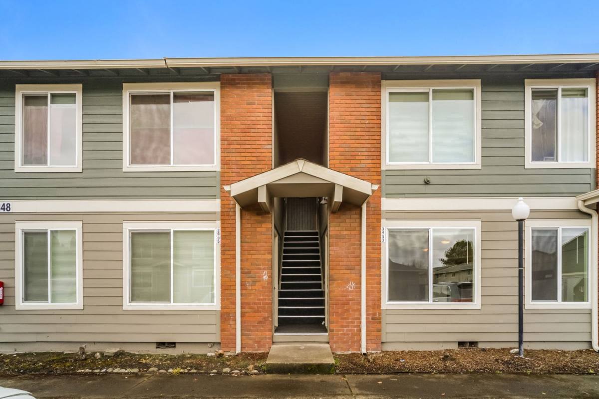 Apartment for rent at 3864 Sunnyview Rd NE, Salem, OR 97305