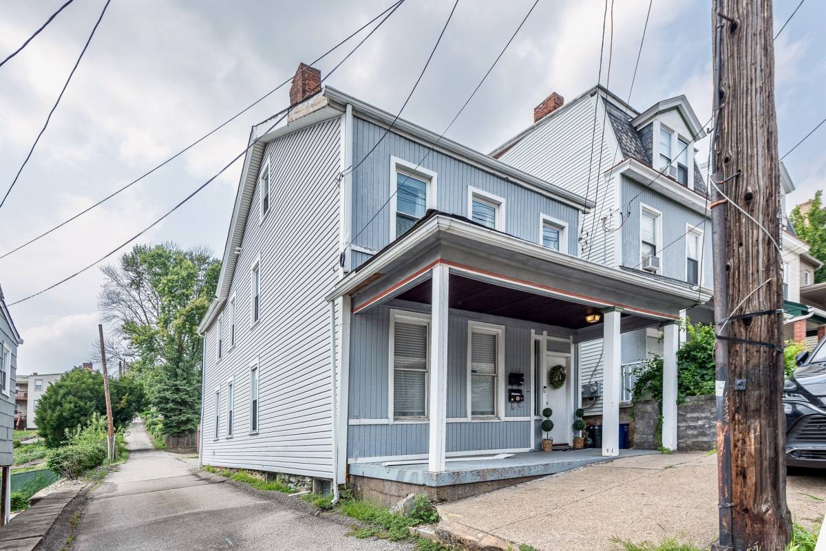 Apartment for rent at 116 Kearsarge St, Pittsburgh, PA 15211