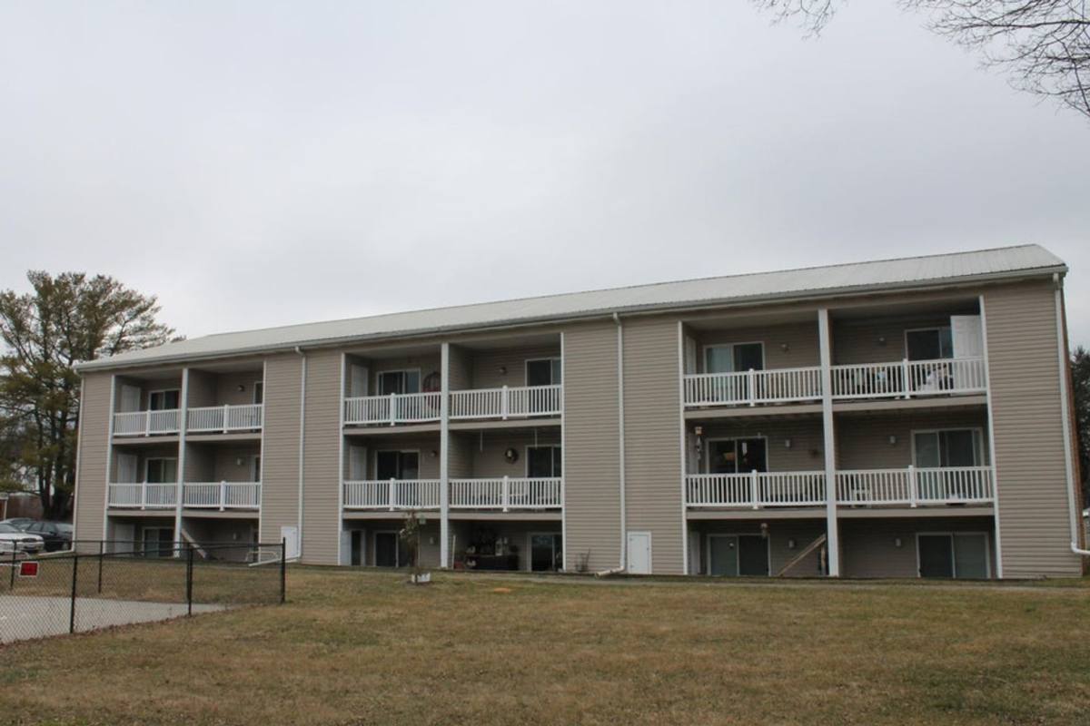 Apartment for rent at 807 Whitney Avenue, NW, Roanoke, VA 24012