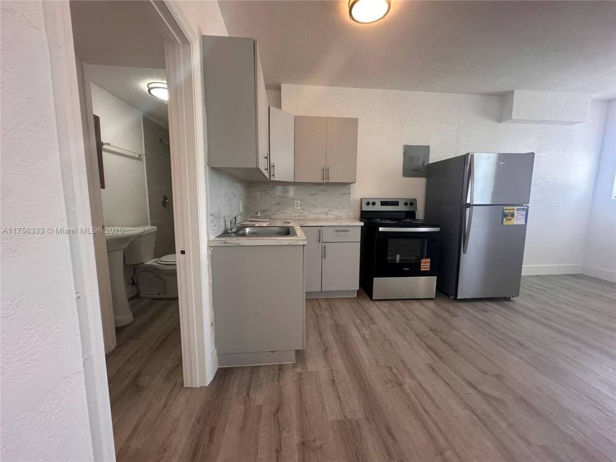 Apartment for rent at 50 NW 79th St #6-6, Miami, FL 33150