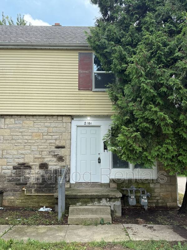 Apartment for rent at 2099-2101 W Mound St, Columbus, OH 43223
