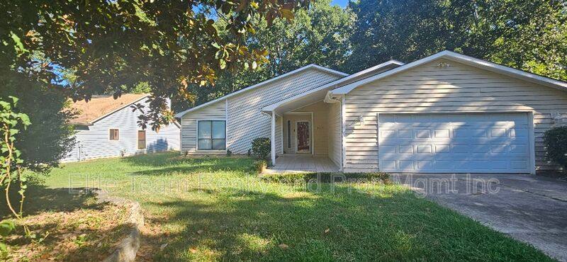 House for rent at 3738 Sweetgrass Lane, Charlotte, NC 28226