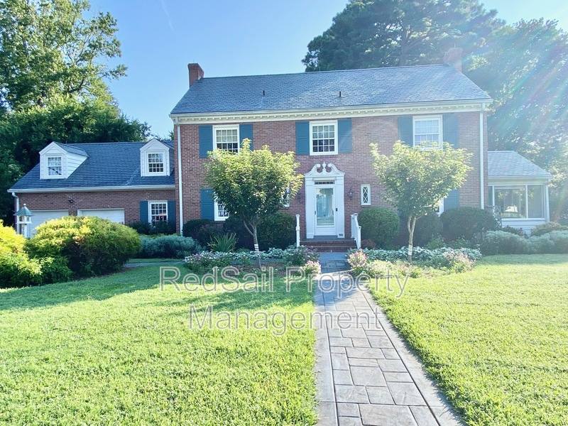 House for rent at 906 River Rd, Newport News, VA 23601