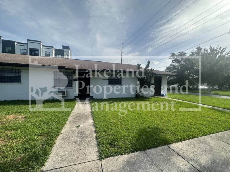 Apartment for rent at 620 N Lake Ave #2, Lakeland, FL 33801
