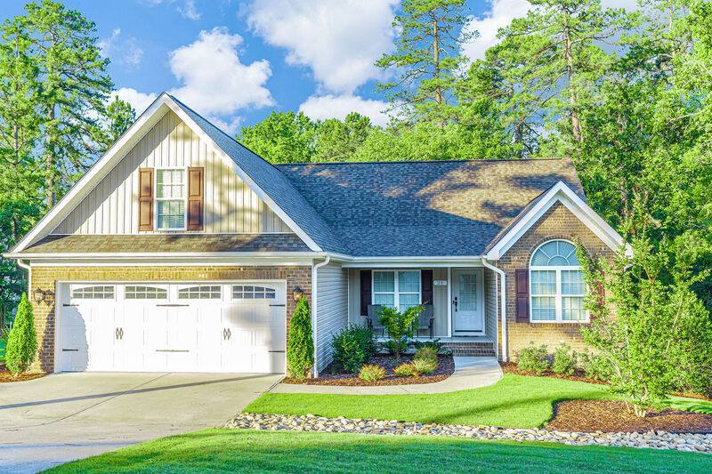 House for rent at 25 Lake View Dr E, Pinehurst, NC 28374