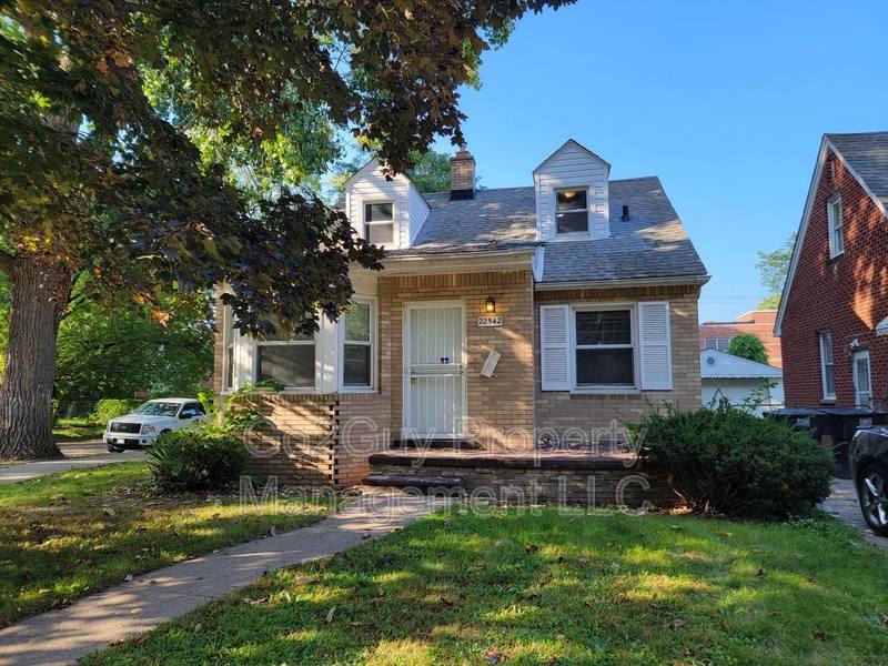 House for rent at 22542 W Chicago, Redford, MI 48239