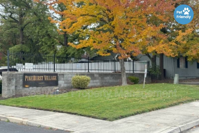 Condo for rent at 1221 Skeeters Lane #5, Medford, OR 97504
