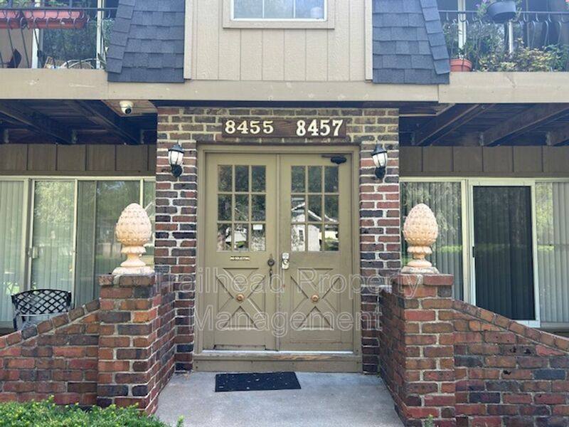 Apartment for rent at 8455 Lowell Ave #B, Overland Park, KS 66212