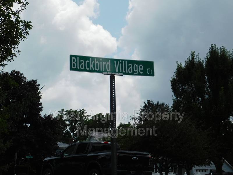 Townhouse for rent at 198 Blackbird Village, Lewisburg, WV 24901