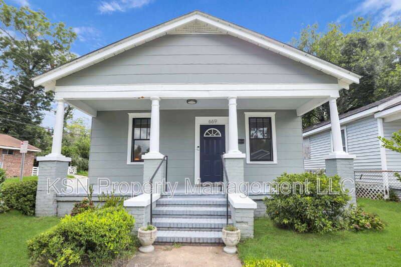House for rent at 669 E 32nd St, Savannah, GA 31401