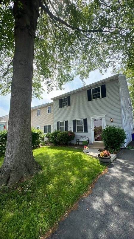 Townhouse for rent at 420 Coreopsis, Lancaster, PA 17601