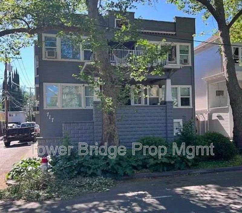 Apartment for rent at 717 17th St #B, Sacramento, CA 95811