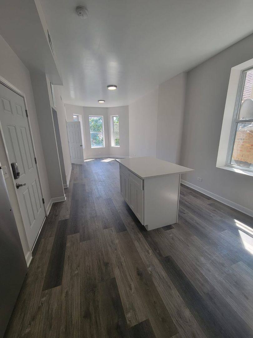 Apartment for rent at 2228 S Sawyer, Chicago, IL 60623